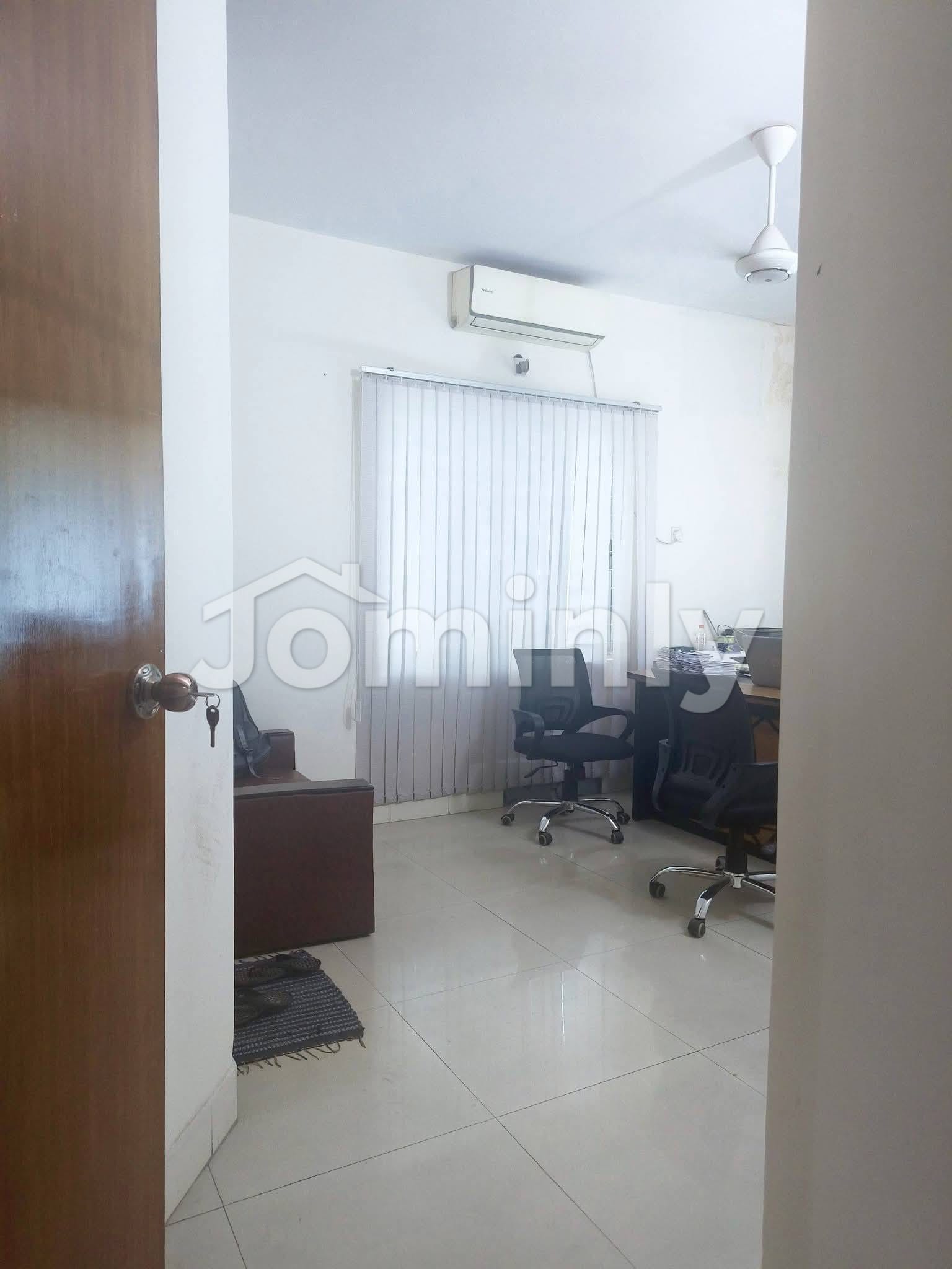Ready 1,600 SQFT South-Facing Flat with Titas Gas @ Sector 13, Uttara - 5