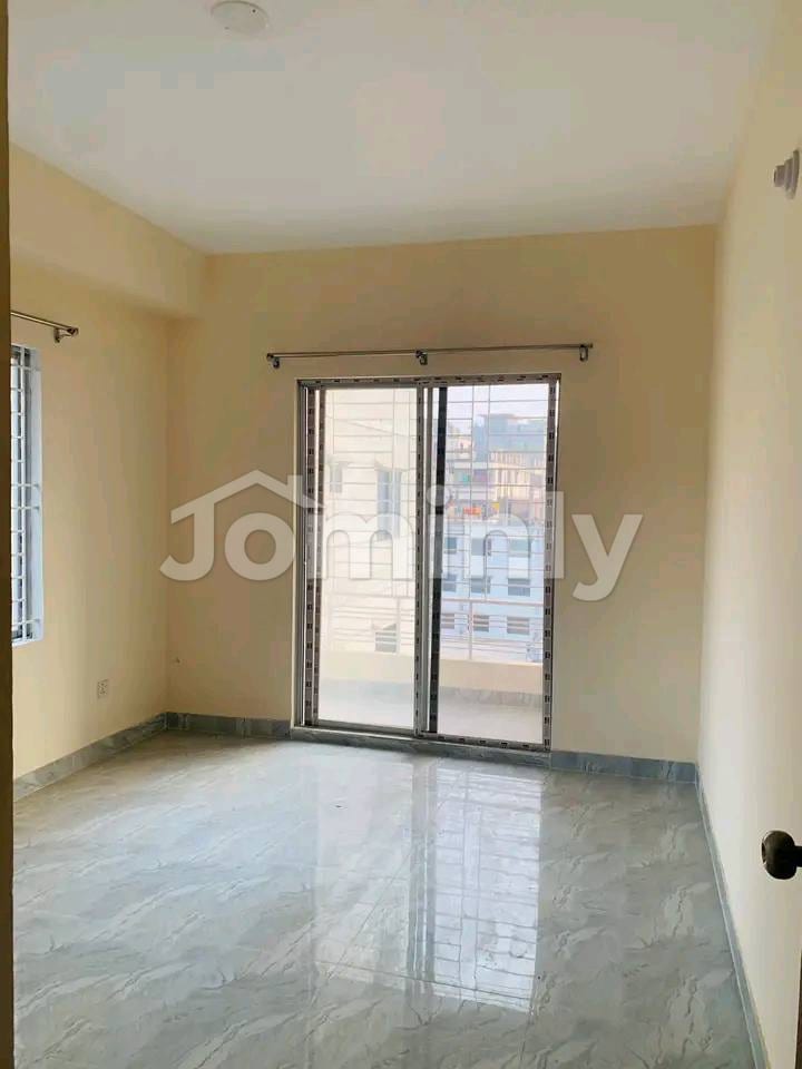 Brand New 1,600 SQFT South-Facing 3-BHK Ready Flat @ Purba Azampur, Uttara - 3