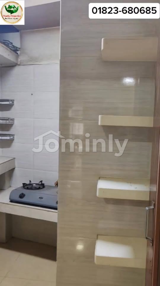 Used 1,650 SQFT 4-BHK Flat with Piped Gas & Parking @ Malibagh, Dhaka