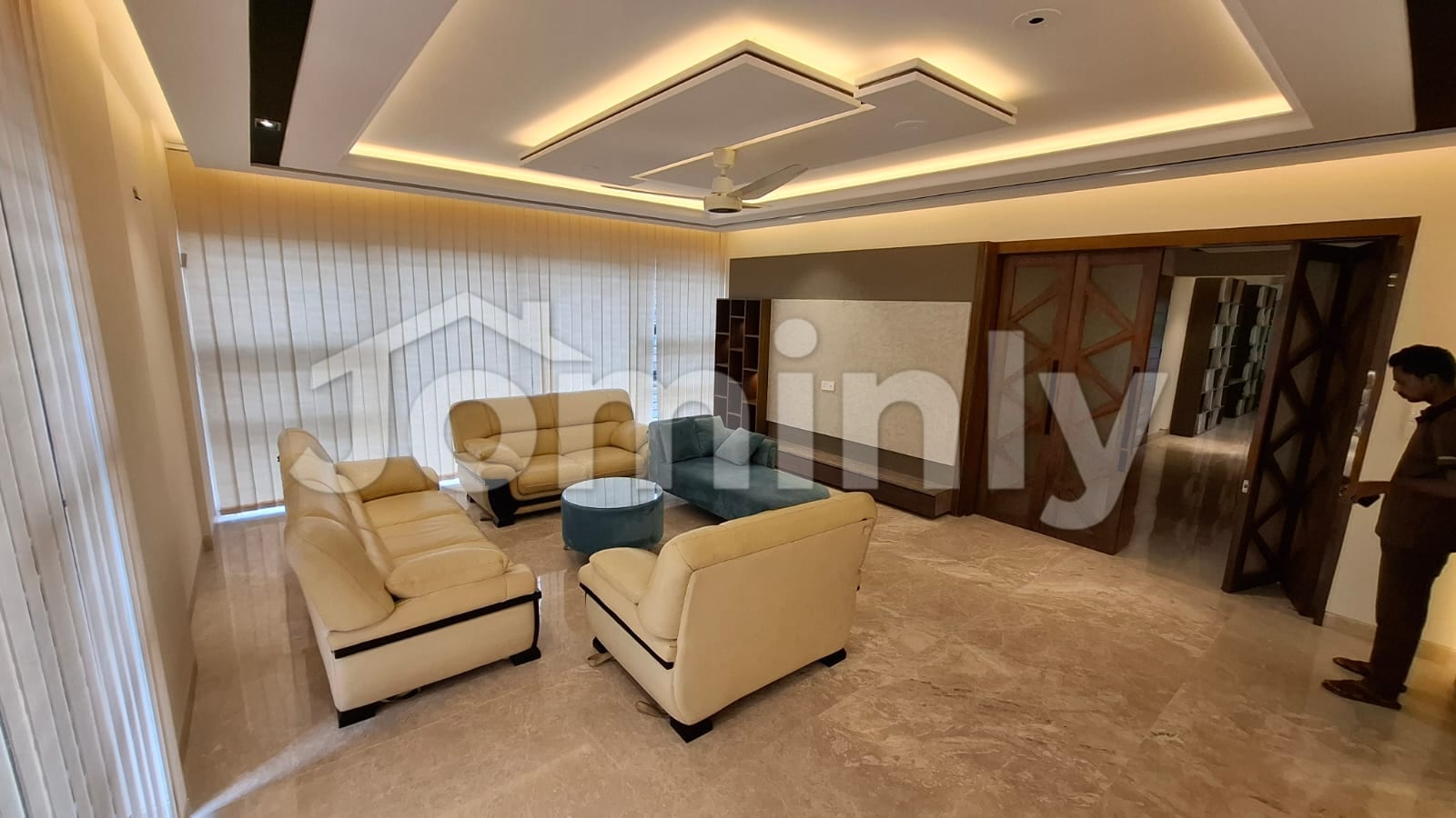 Luxurious Residential Apartment with Modern Amenities for Rent or Sale at Gulshan-2
