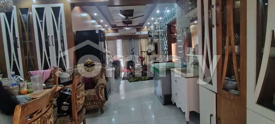 South-Facing Luxury Single-Unit Residential Flat on 5th Floor with Car Parking for Sale at Lalmatia Block-E Near City Hospital - 3