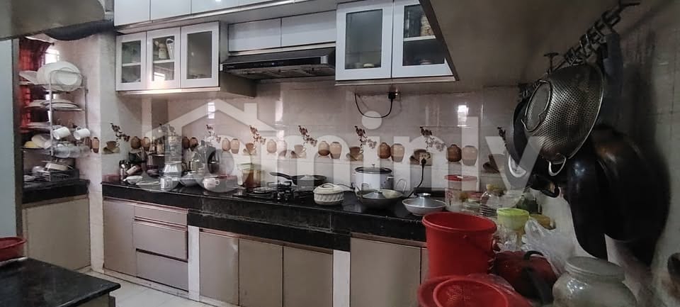 South-Facing Luxury Single-Unit Residential Flat on 5th Floor with Car Parking for Sale at Lalmatia Block-E Near City Hospital - 4