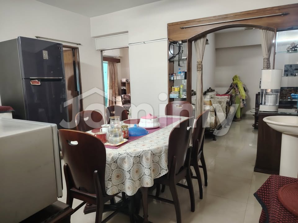 South-Facing Ready Residential Flat on Fifth Floor with Car Parking for Sale at West Dhanmondi Mitali Road - 2