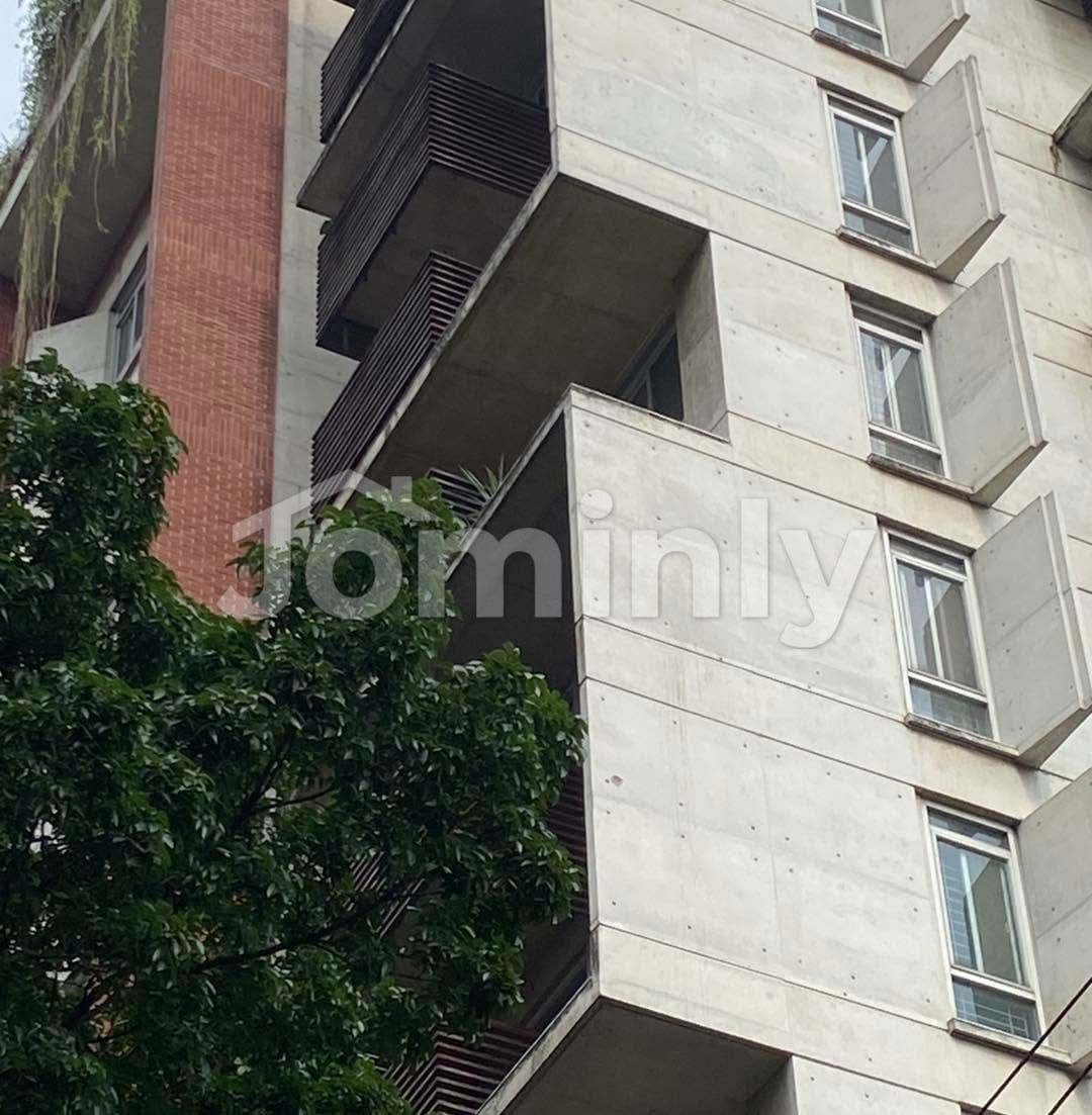 Single-Unit 5,000 SQFT 4 BHK Luxury Apartment on Eighth Floor for Sale at North Gulshan - 2