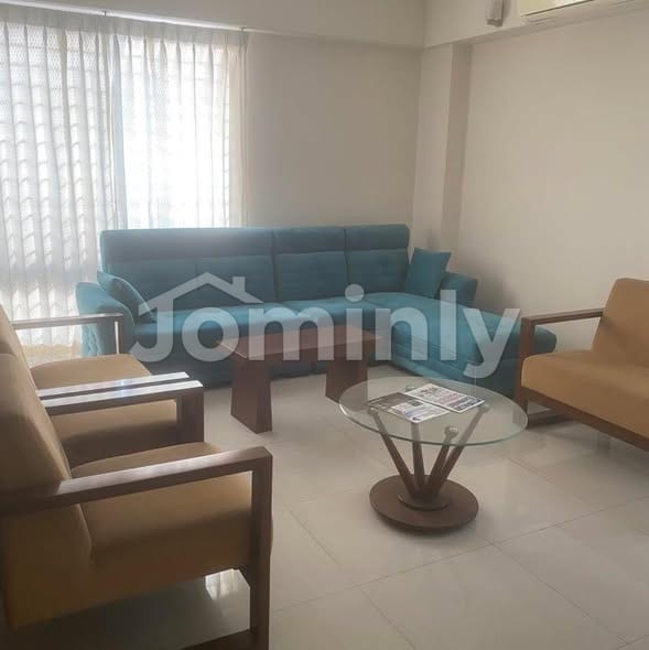 East-Facing 2,700 SQFT 3 BHK Used Flat on Eighth Floor for Sale at Gulshan 2 Near Azad Mosque - 3