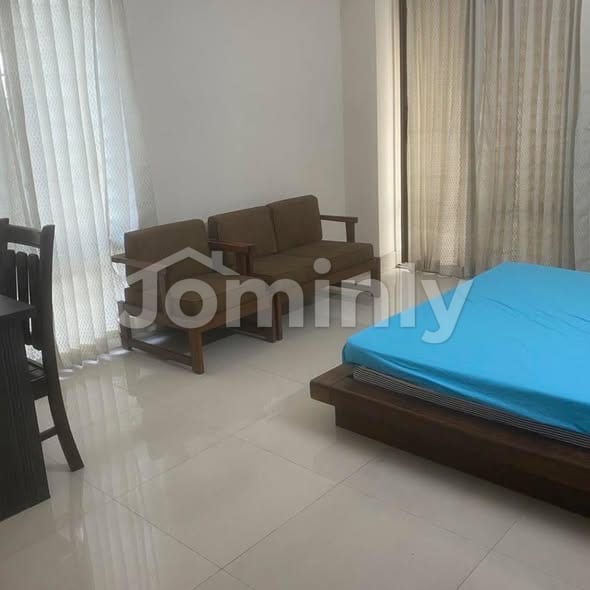 East-Facing 2,700 SQFT 3 BHK Used Flat on Eighth Floor for Sale at Gulshan 2 Near Azad Mosque - 5