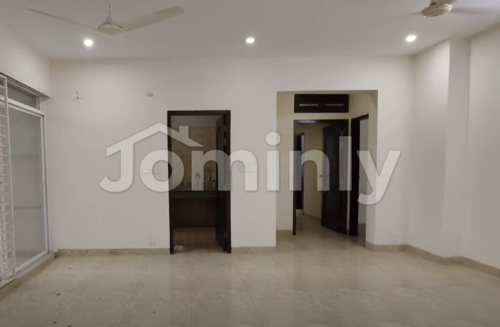 Navana 2,850 Sq Ft 3 BHK Luxury Apartment with 2 Car Parkings on the 4th & Ground Floor at Gulshan 2