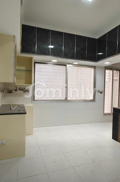Modern 2,150 Sqft 3 BHK Luxury Apartment with 5 Balconies & Parking at Block I, Bashundhara R/A - 3