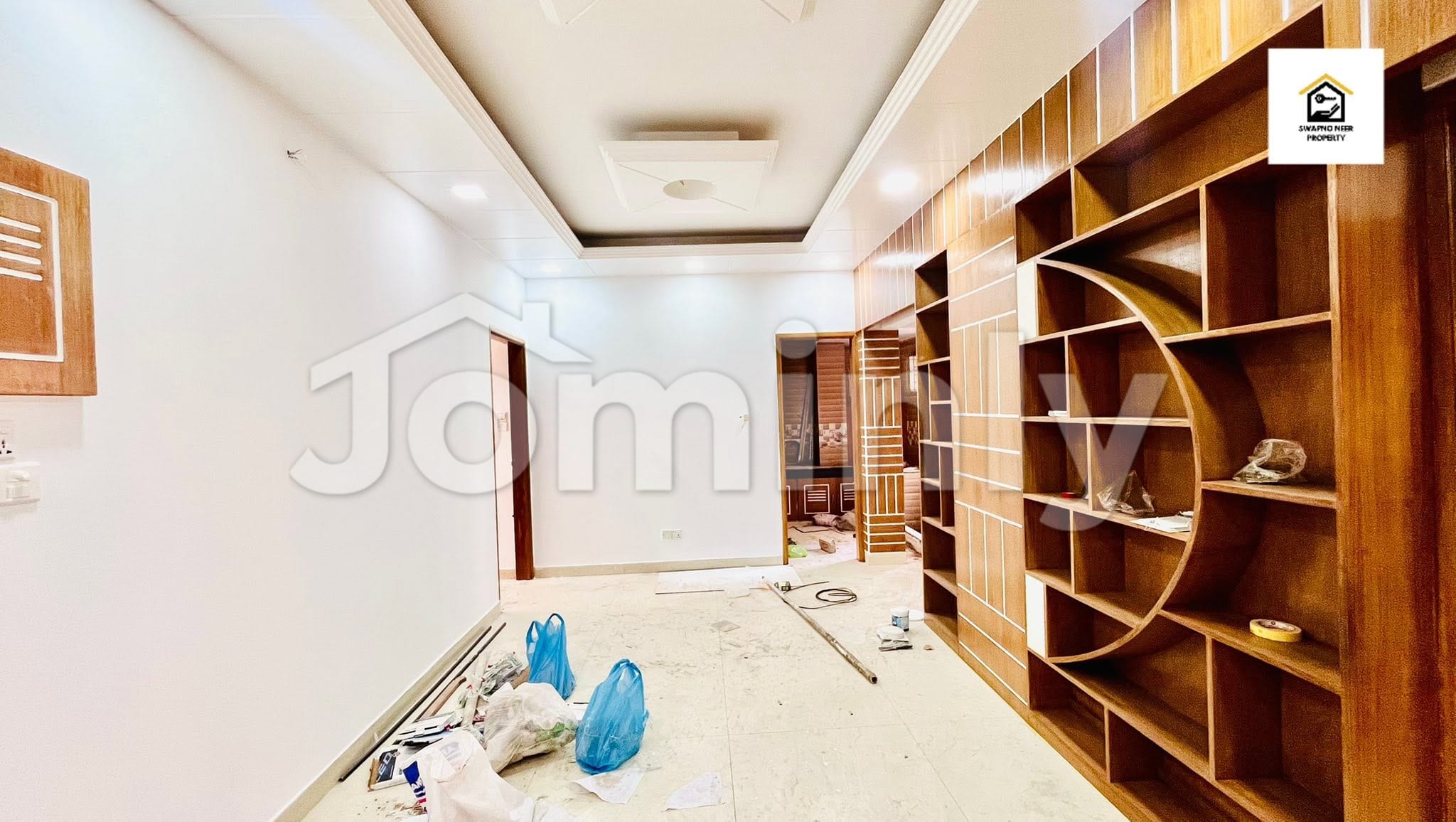 Below Market Price 1,560 Sft 3 BHK Re-sale Apartment (4th Floor) with Parking at Bashundhara R/A - 5