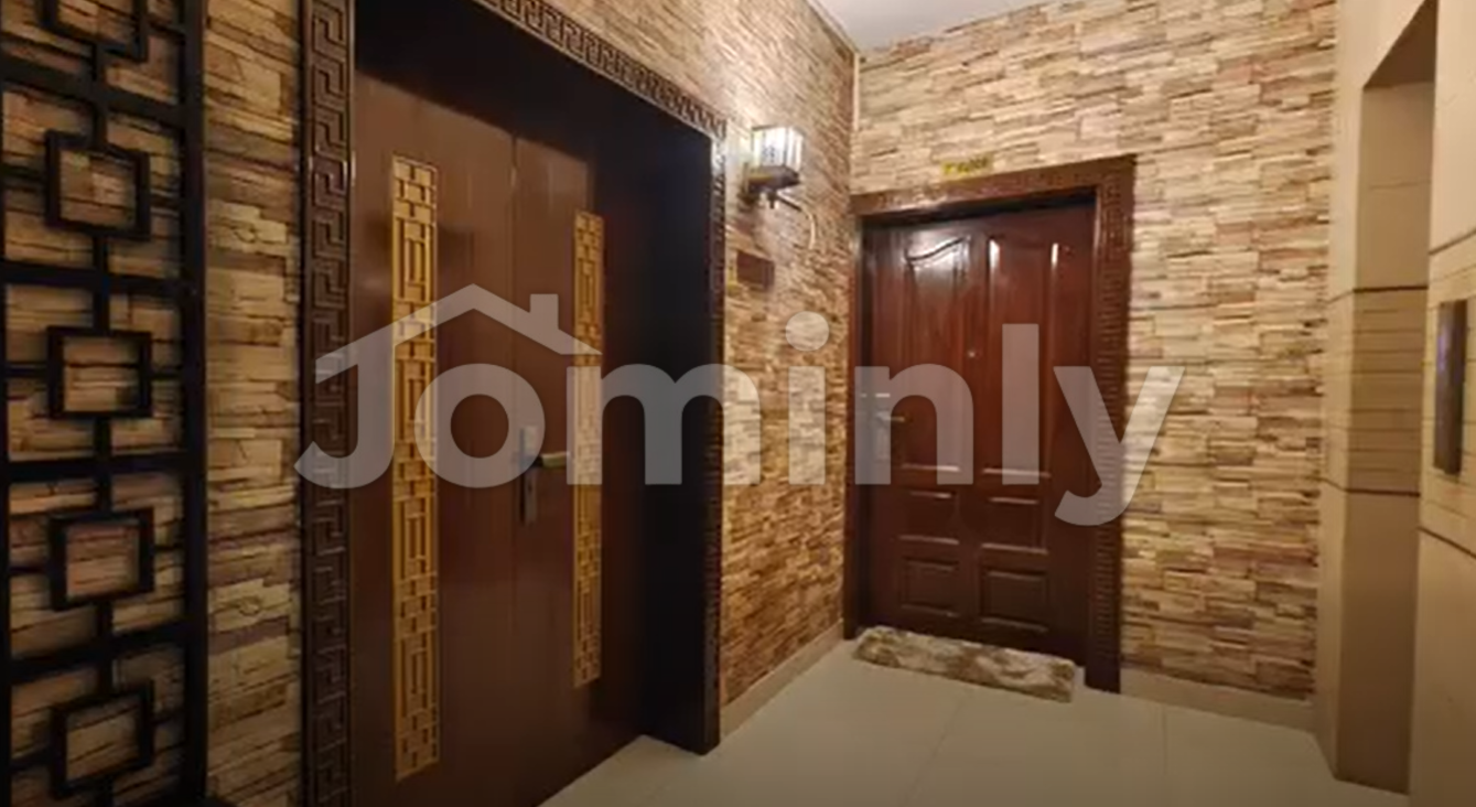 Fully Furnished 2,206 Sqft Single-Unit 3 BHK Luxury Apartment with Titas Gas at Road 28, Banani (Block K) - 2