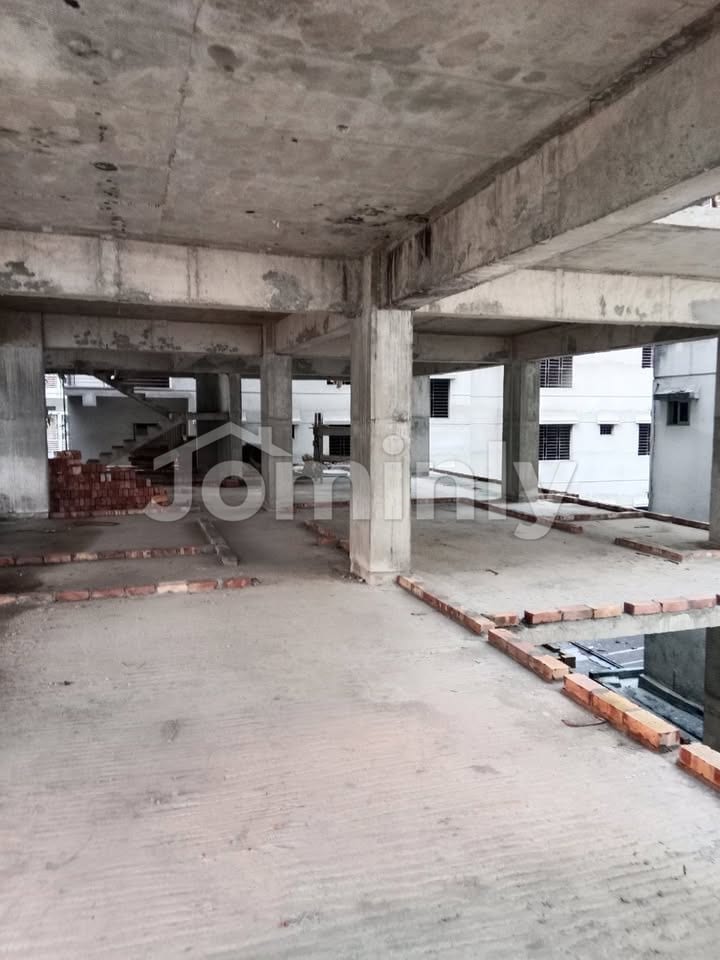 Luxurious 2,120 Sqft 4 BHK South-Facing Brand New Apartment for Sale at Block G, Banasree - 4
