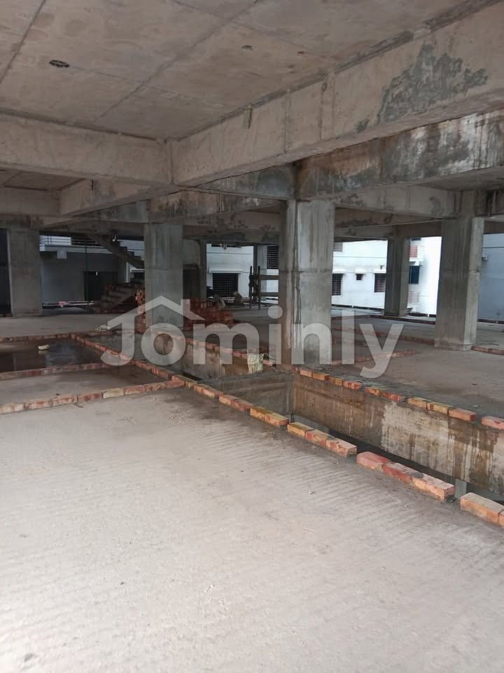 Luxurious 2,120 Sqft 4 BHK South-Facing Brand New Apartment for Sale at Block G, Banasree - 5