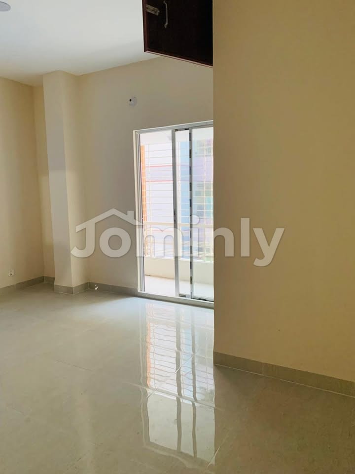 1,930 Sqft 4 BHK South-Facing Single-Unit Ready Apartment for Urgent Sale at Block E, Banasree - 4