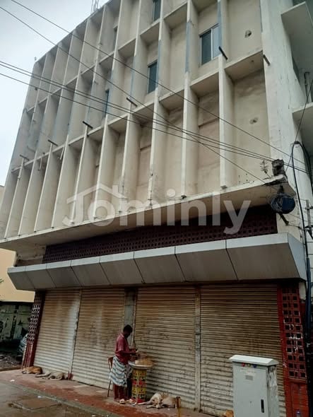 High-Value 13.75 Katha Main Road Commercial Plot with 4-Storey Building for Sale at Kawran Bazar