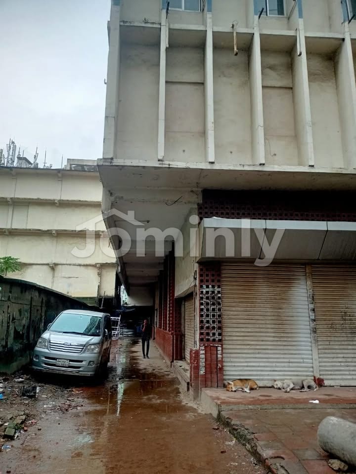High-Value 13.75 Katha Main Road Commercial Plot with 4-Storey Building for Sale at Kawran Bazar - 4