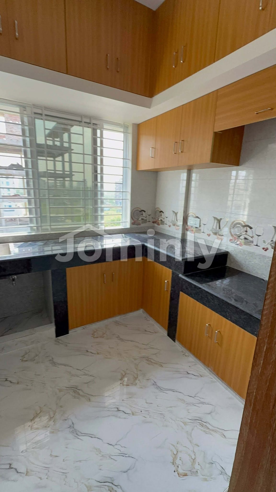 South-Facing Luxury Family Apartment near 300 Feet Road at M-Block, Bashundhara R/A - 5