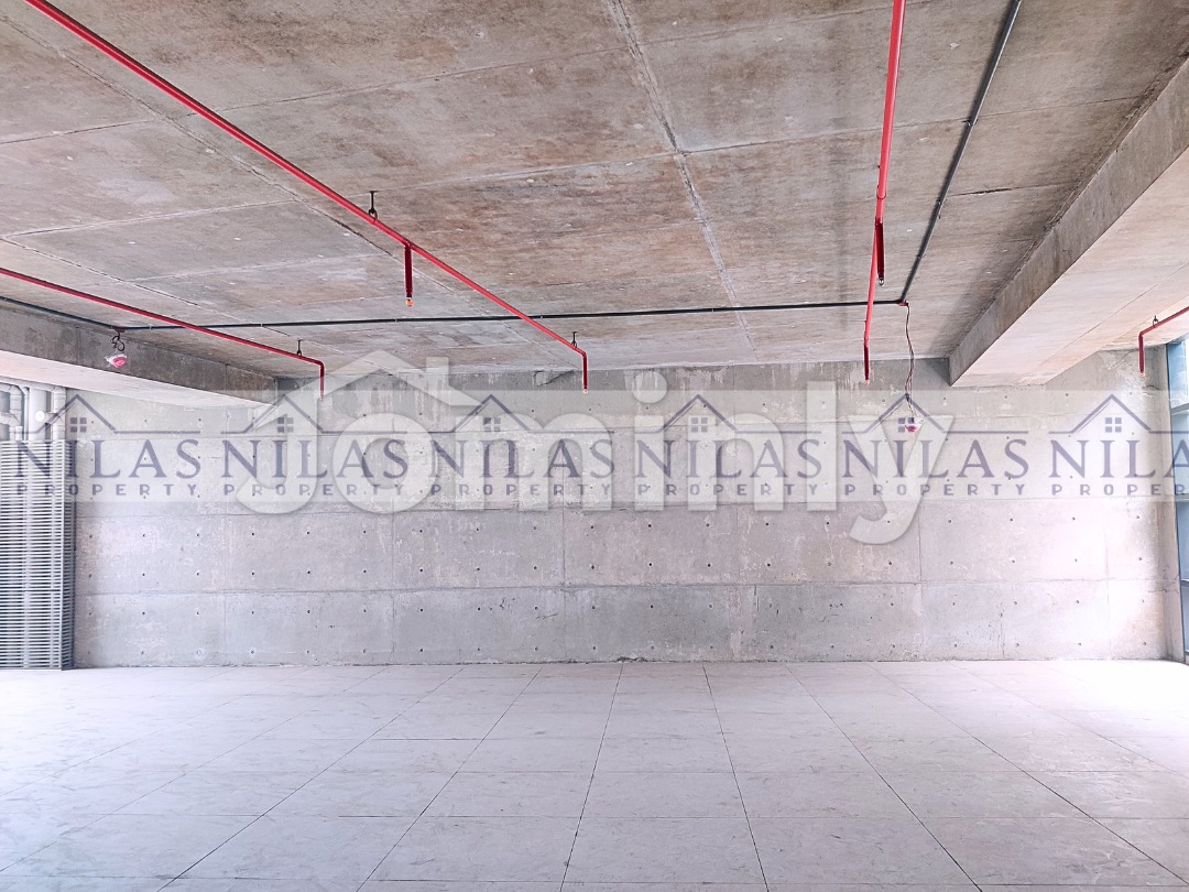 13th Floor Unfurnished Modern Commercial Space for Rent at Dhanmondi 27