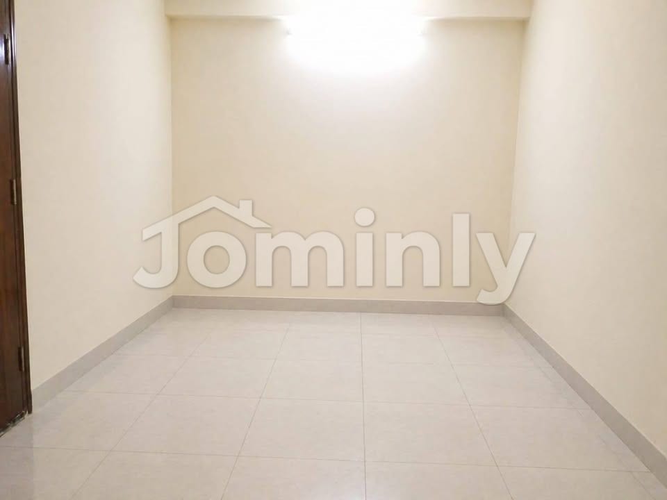 6th Floor South-East Facing 1350 Sqft Ready Apartment for Sale at Block-K, Bashundhara R/A - 3