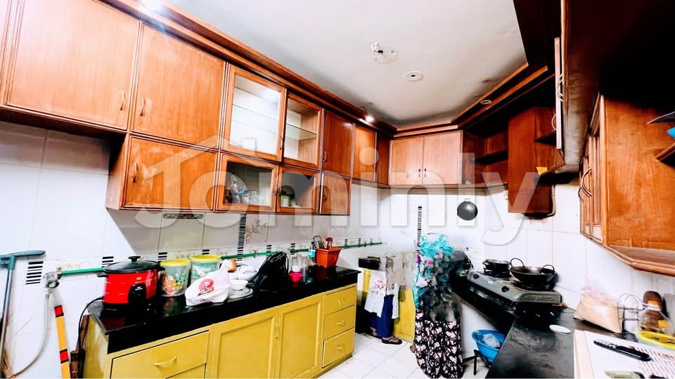 3rd Floor Front-Side 2265 Sqft Luxury Apartment with Line Gas for Sale at North Banani - 3