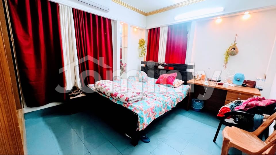 3rd Floor Front-Side 2265 Sqft Luxury Apartment with Line Gas for Sale at North Banani - 4