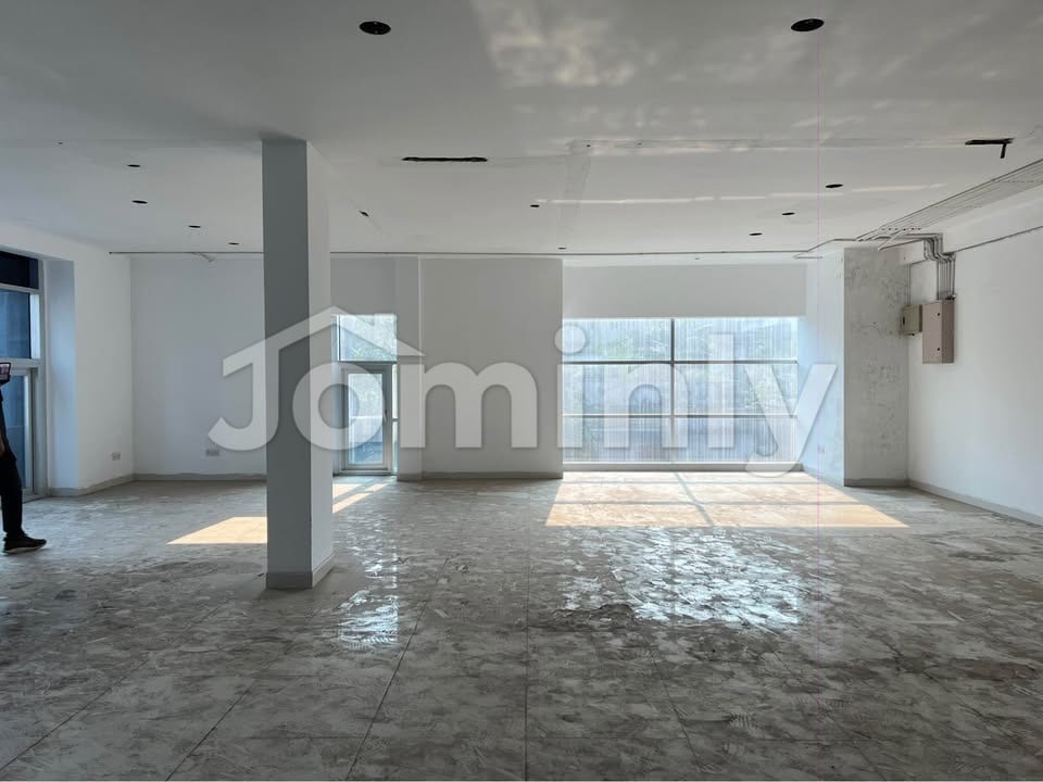 4th Floor 4000 Sqft Massive Commercial Space with 4 Restrooms for Rent at Banani - 4