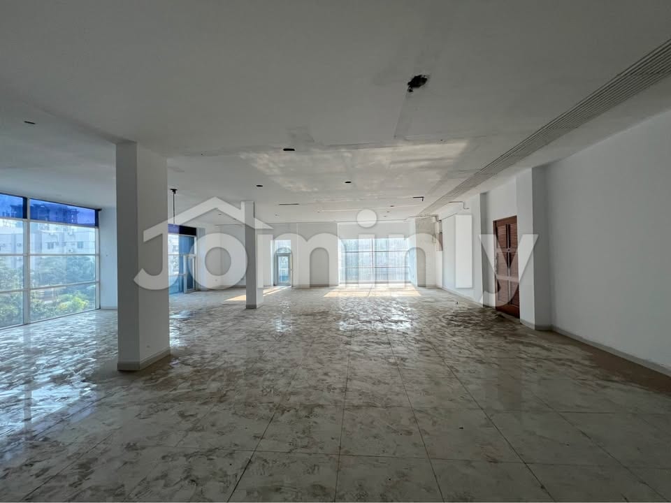 4th Floor 4000 Sqft Massive Commercial Space with 4 Restrooms for Rent at Banani - 5