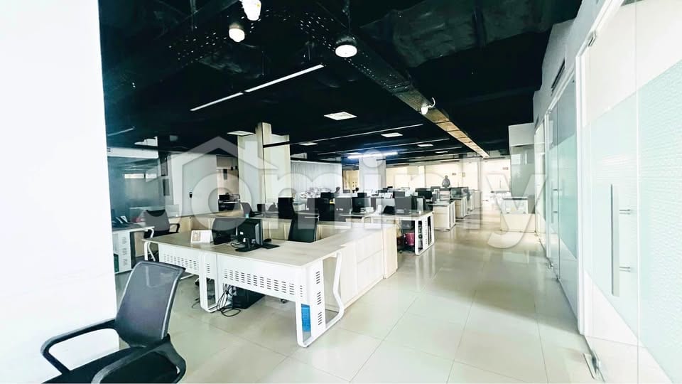 6000 Sqft Central AC Corporate Open Layout Commercial Floor with 3 Lifts for Rent at Gulshan