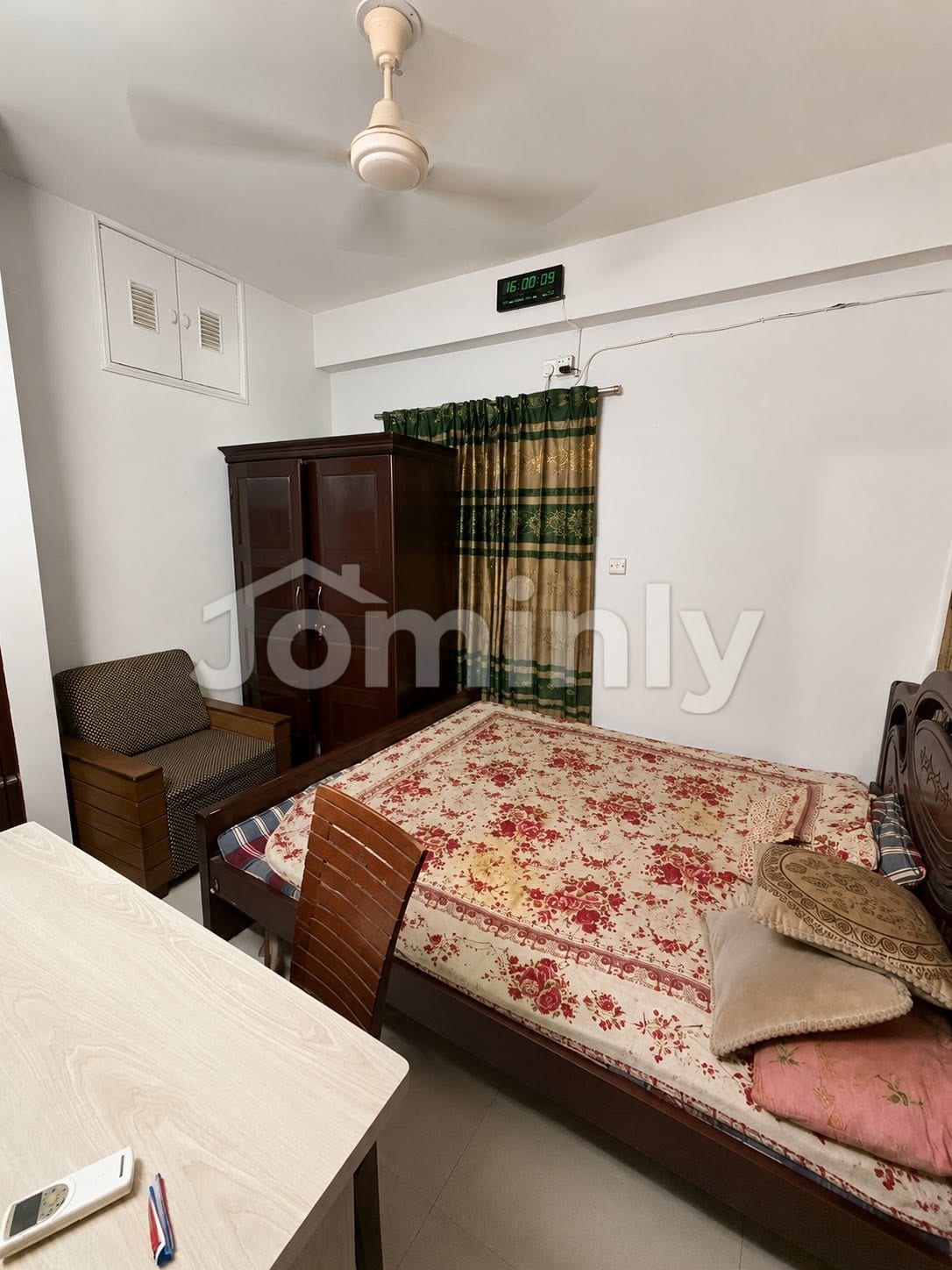 Fully Furnished 1-Bedroom Apartment with Titas Gas for Rent at Block-A, Bashundhara R/A - 5