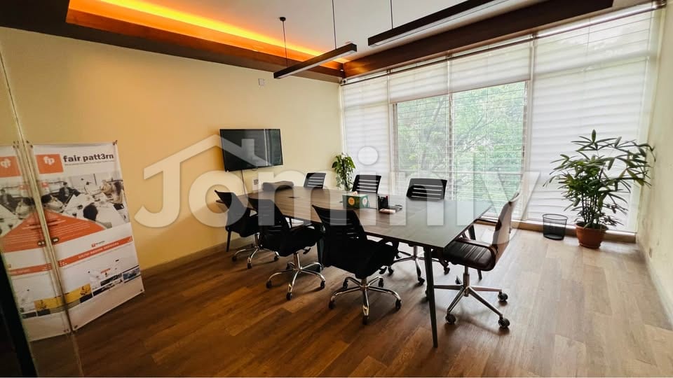 3rd Floor 2300 Sqft Semi-Furnished Corporate Office Space for Rent at Banani