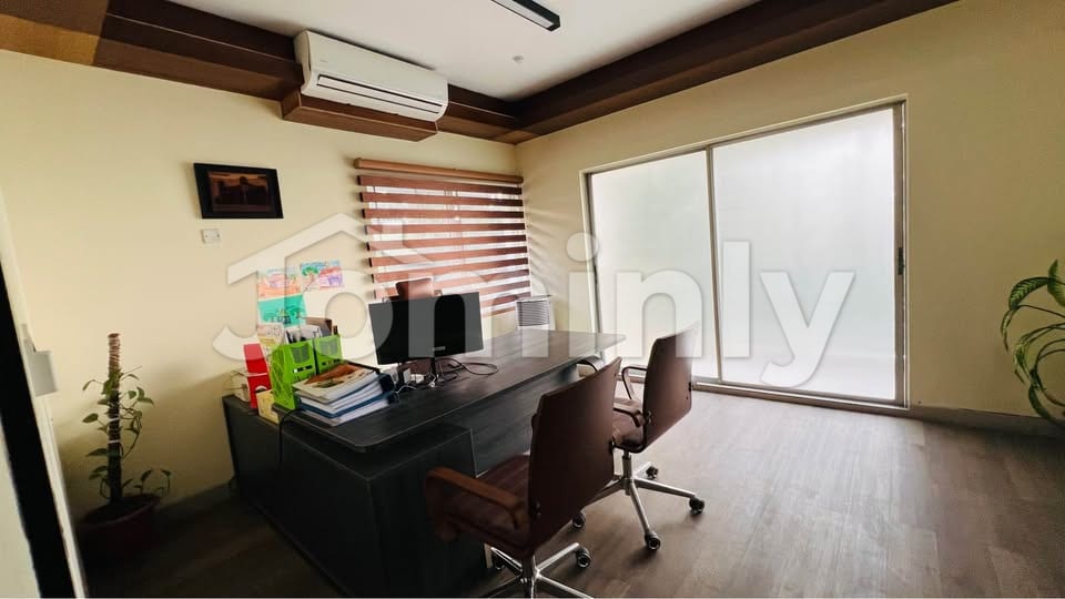 3rd Floor 2300 Sqft Semi-Furnished Corporate Office Space for Rent at Banani - 2