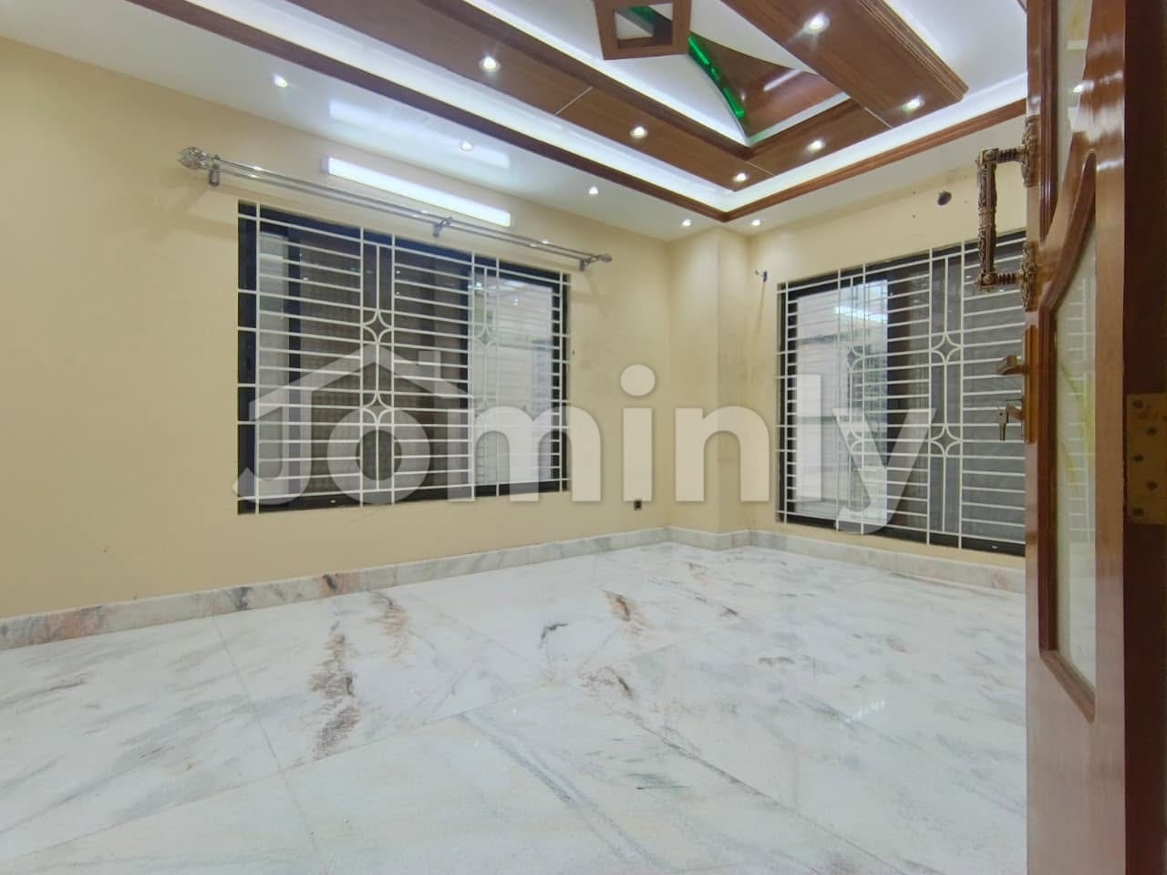 3000 Sqft 5-Bedroom South-Facing Luxury Duplex Apartment for Rent at Bashundhara R/A