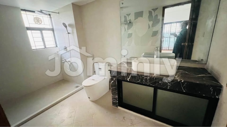 Brand New 3500 SQFT Commercial Office Apartment for Rent at 6th Floor, Gulshan - 4