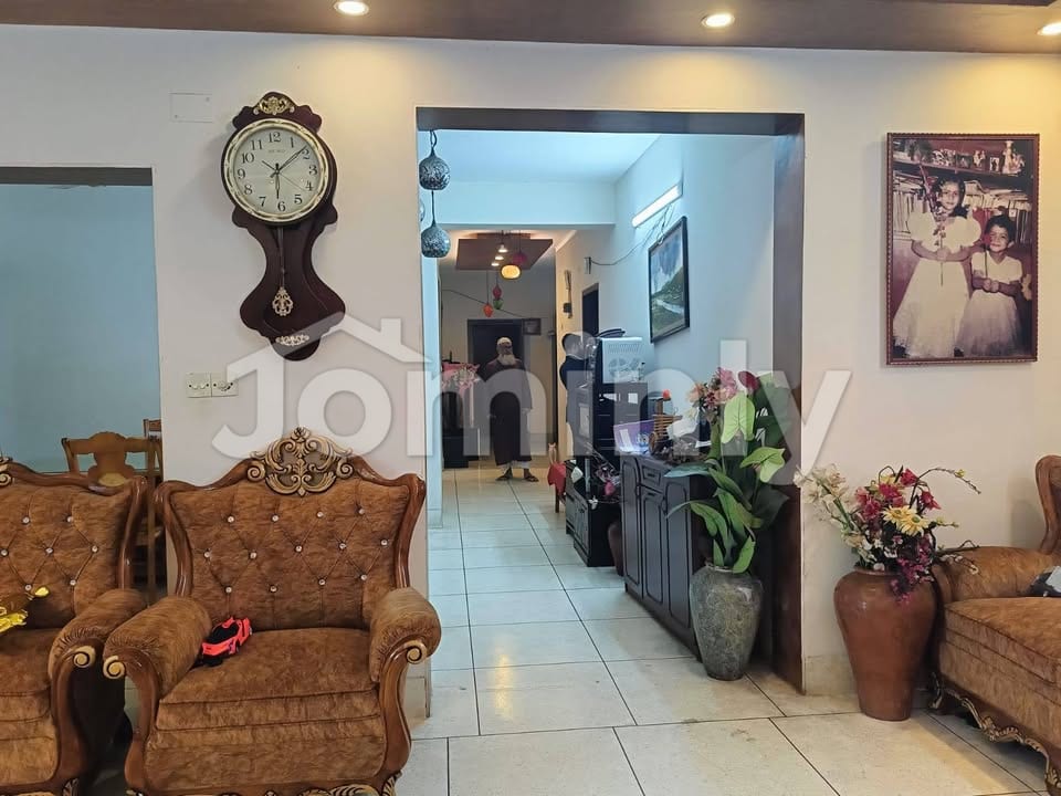 Luxury 3,109 Sq. Ft. 4-Bedroom Corner Plot Apartment for Sale in Gulshan North - 5