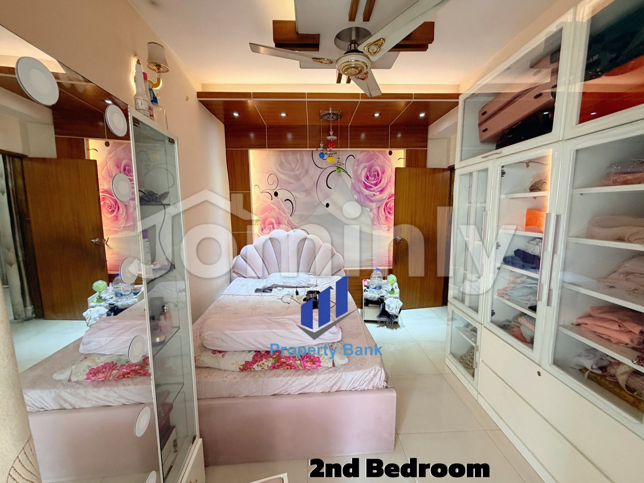 Premium 1,302 Sq. Ft. 3-Bedroom Apartment with Titas Gas for Sale in Nordda, Gulshan - 2