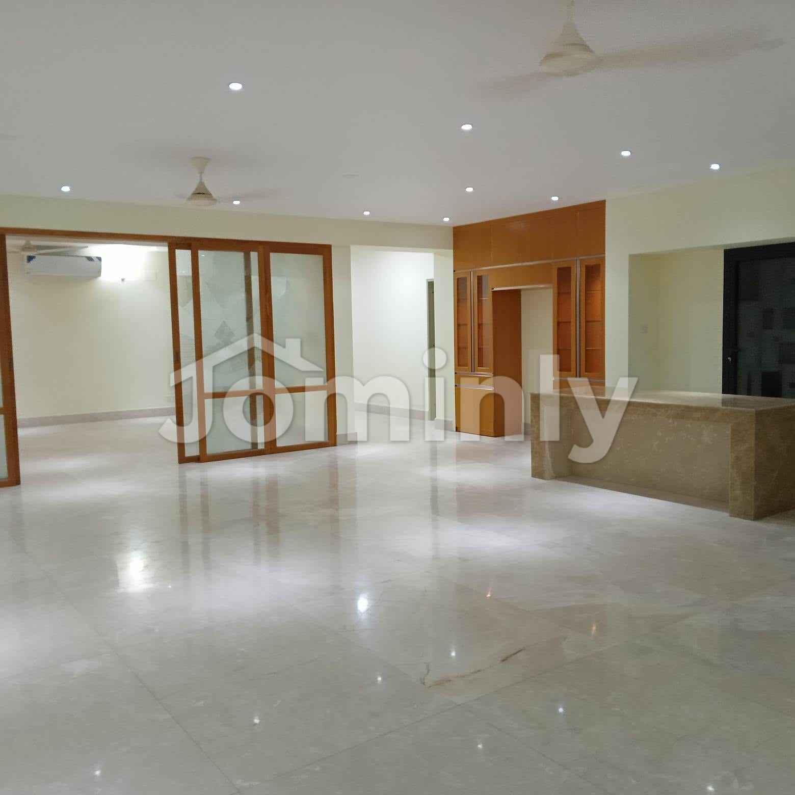 10th Floor 5100 SQFT Luxurious Semi-Furnished South-Facing Apartment for Rent at North Gulshan - 2