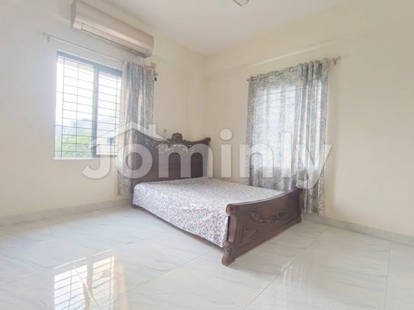 1st Floor 900 SQFT 2-Bedroom Compact Family Apartment for Rent at Bashundhara R/A - 3