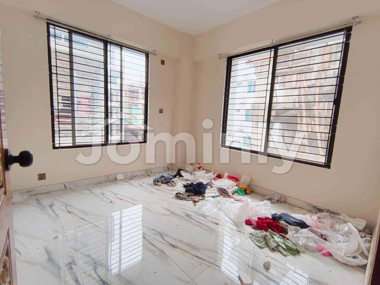 5th Floor 1662 SQFT South-Facing 3-Bedroom Family Apartment for Rent at Bashundhara R/A - 3