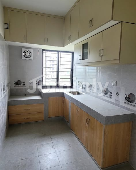 5th Floor 1350 SQFT Premium 3-Bedroom Apartment for Rent at Bashundhara R/A - 2