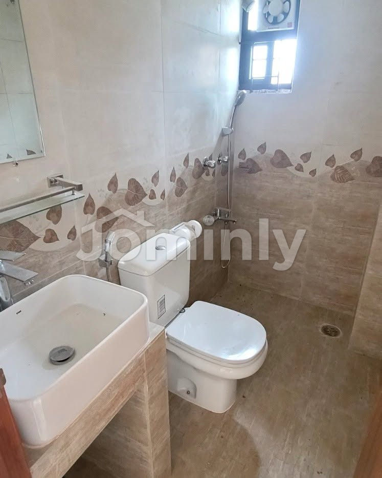 5th Floor 1350 SQFT Premium 3-Bedroom Apartment for Rent at Bashundhara R/A - 4