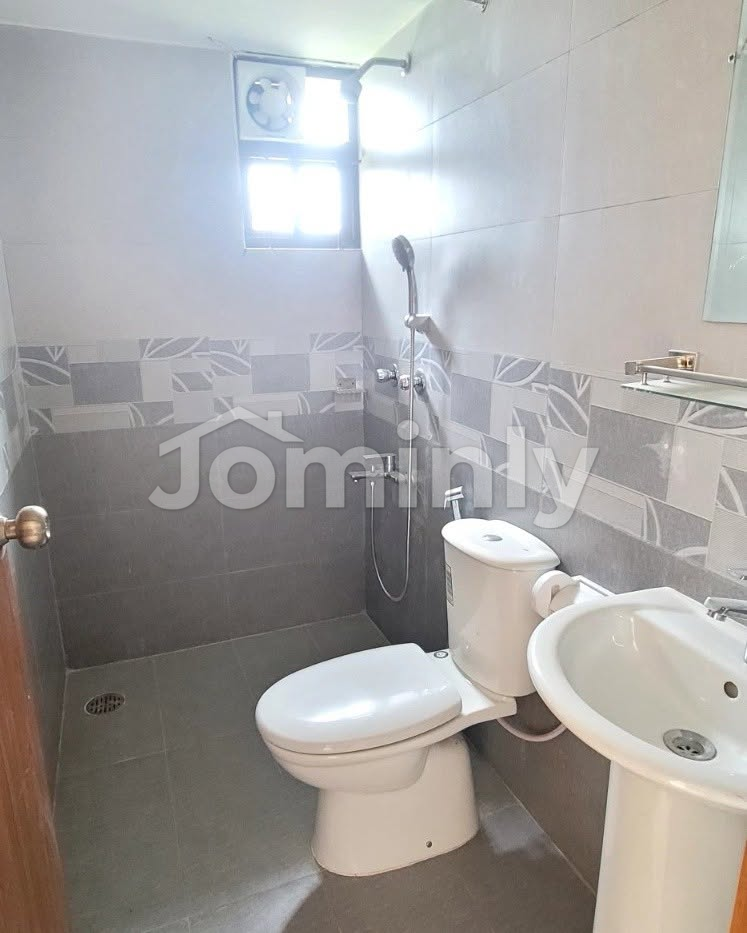 5th Floor 1350 SQFT Premium 3-Bedroom Apartment for Rent at Bashundhara R/A - 5