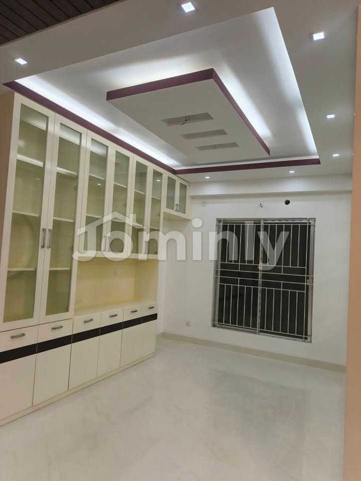 Luxury Interior 1,700 Sq. Ft. Single-Unit North-Facing Apartment for Sale in Uttara Sector-13 - 5