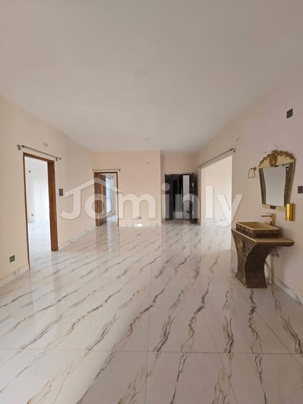 8th Floor 2000 SQFT Brand New 4-Bedroom Family Apartment for Rent at Bashundhara R/A