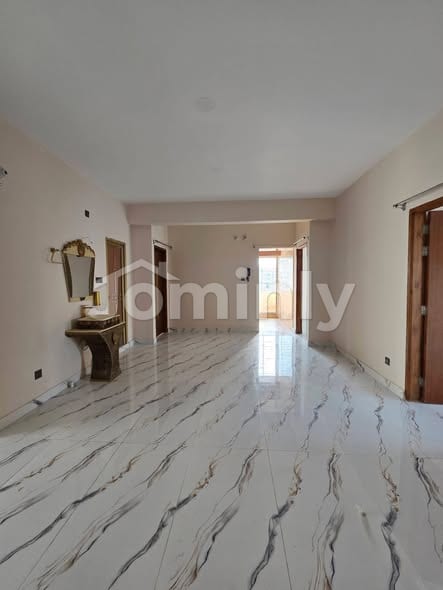 8th Floor 2000 SQFT Brand New 4-Bedroom Family Apartment for Rent at Bashundhara R/A - 2