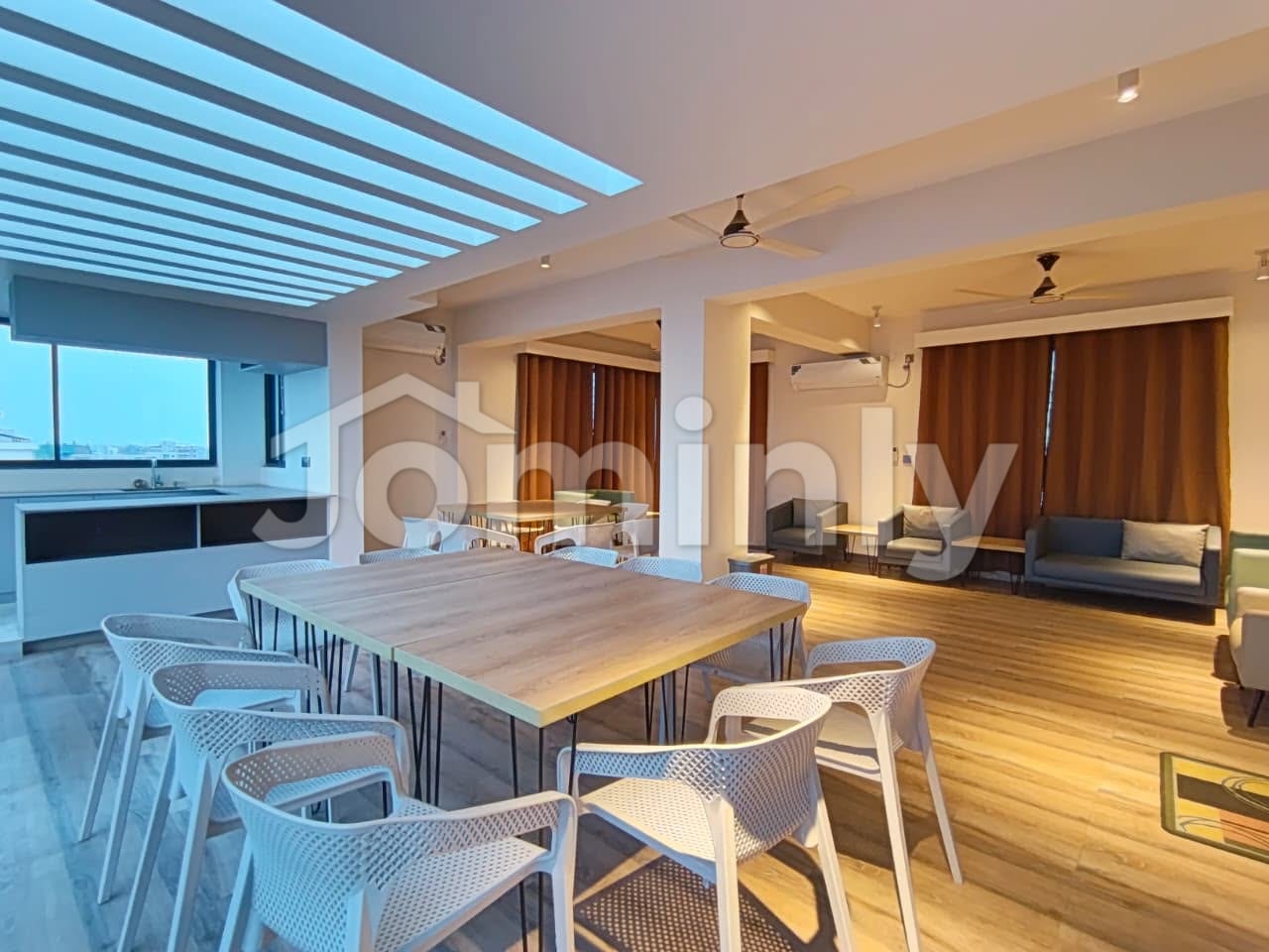 4th Floor 2300 SQFT South-Facing 3-Bedroom Semi-Furnished Premium Apartment with Servant Suite for Rent at Bashundhara R/A
