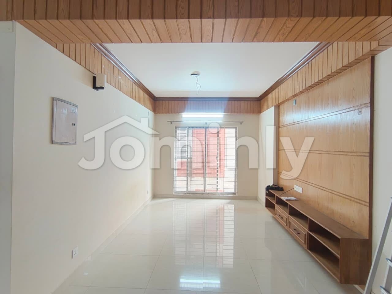 5th Floor 1980 SQFT South-Facing 4-Bedroom Family Apartment for Rent at Bashundhara R/A - 2