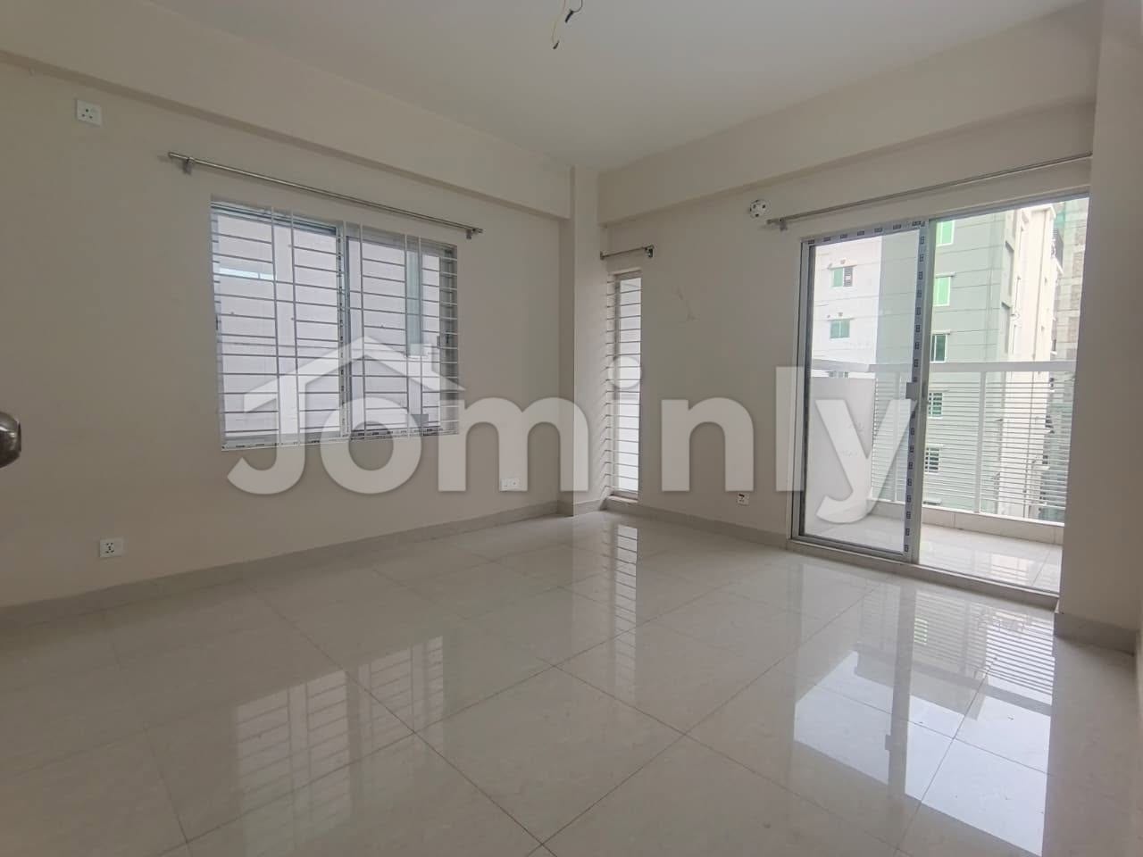 5th Floor 1980 SQFT South-Facing 4-Bedroom Family Apartment for Rent at Bashundhara R/A - 3