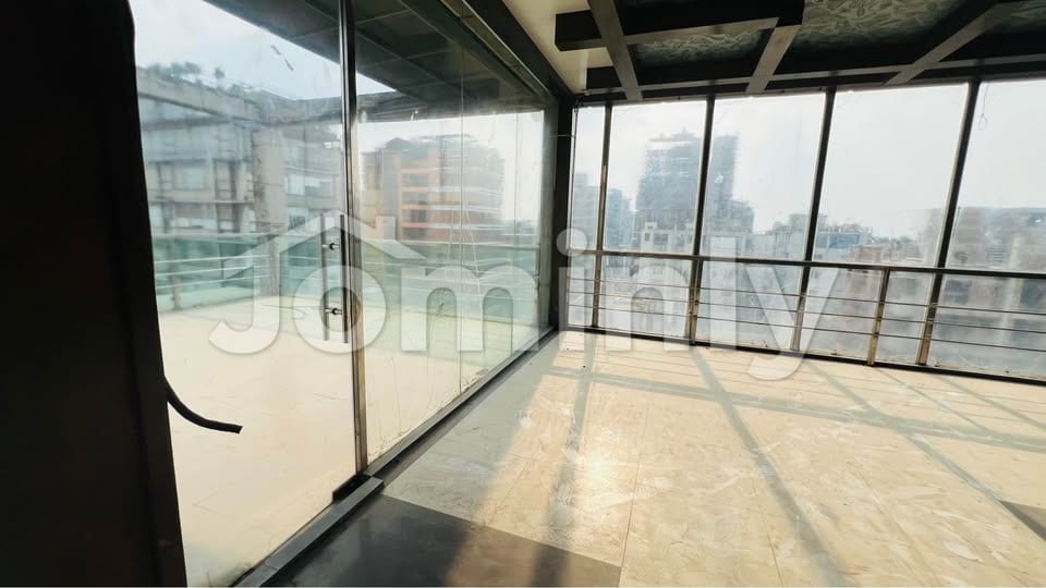 2000 SQFT Rooftop Commercial Space for Rent | Banani | Top Floor | Corner Plot | Spacious Terrace - 2