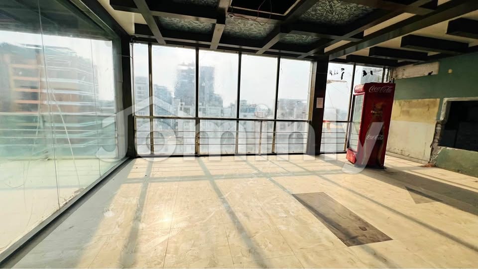 2000 SQFT Rooftop Commercial Space for Rent | Banani | Top Floor | Corner Plot | Spacious Terrace - 3