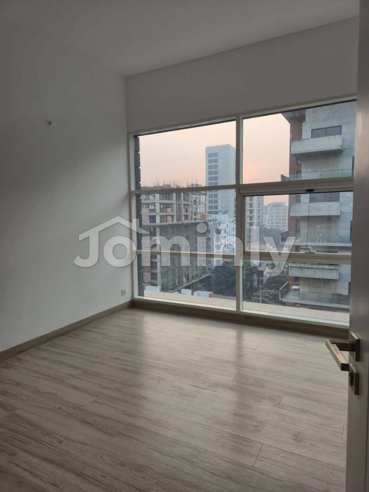 7th Floor 3550 SQFT Brand New Luxury 4-Bedroom Apartment with Pool & Gym for Rent at Gulshan 2 - 2