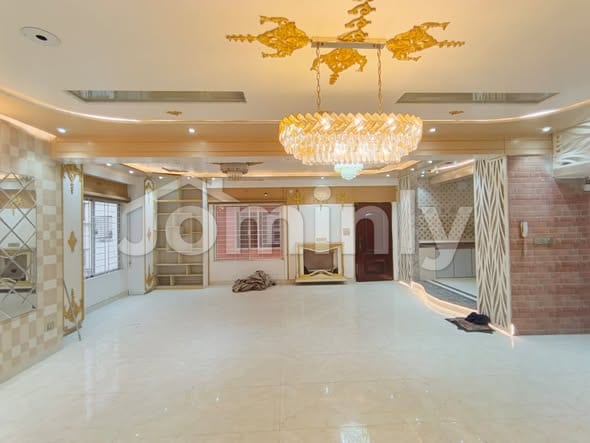2200 SQFT Semi-Furnished Spacious Apartment for Rent | Bashundhara R/A | 8th Floor | South-Facing | 4-Bedroom (Family Only)